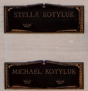 Kenneth E Kotyluk